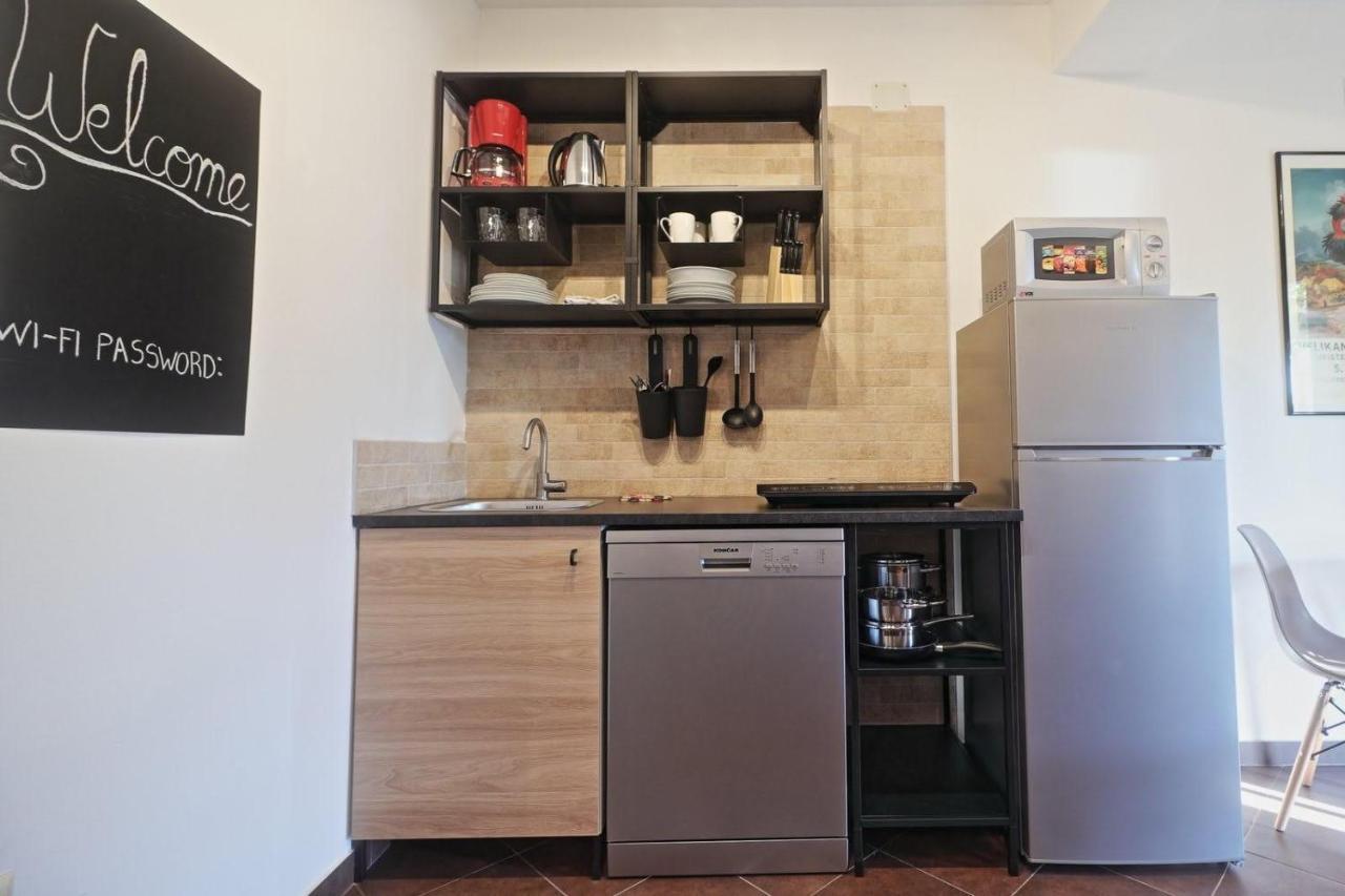 Apartman Studio Pesja Omišalj Екстериор снимка
